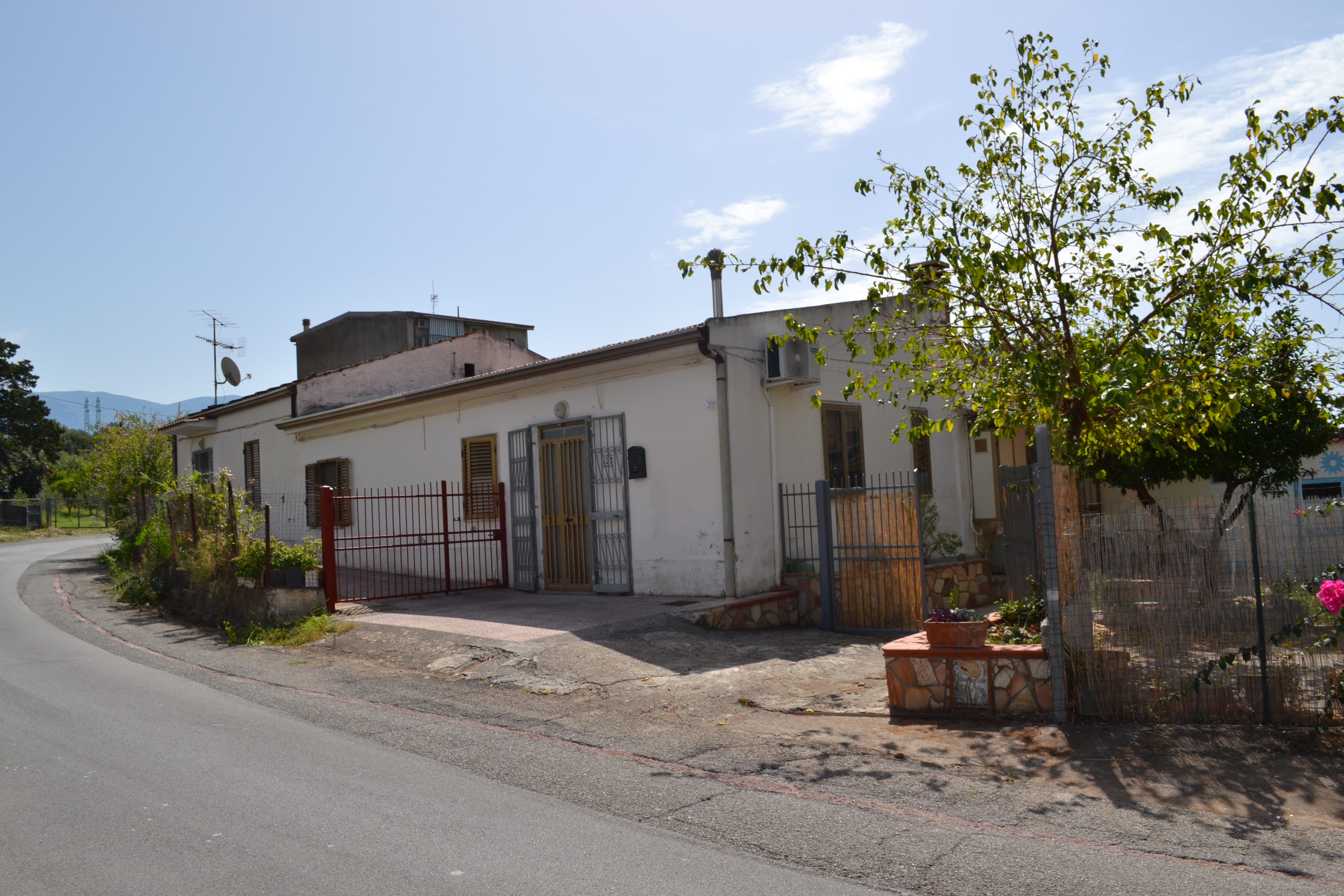 "Scalo sud" Appartement dans maison plain pied
